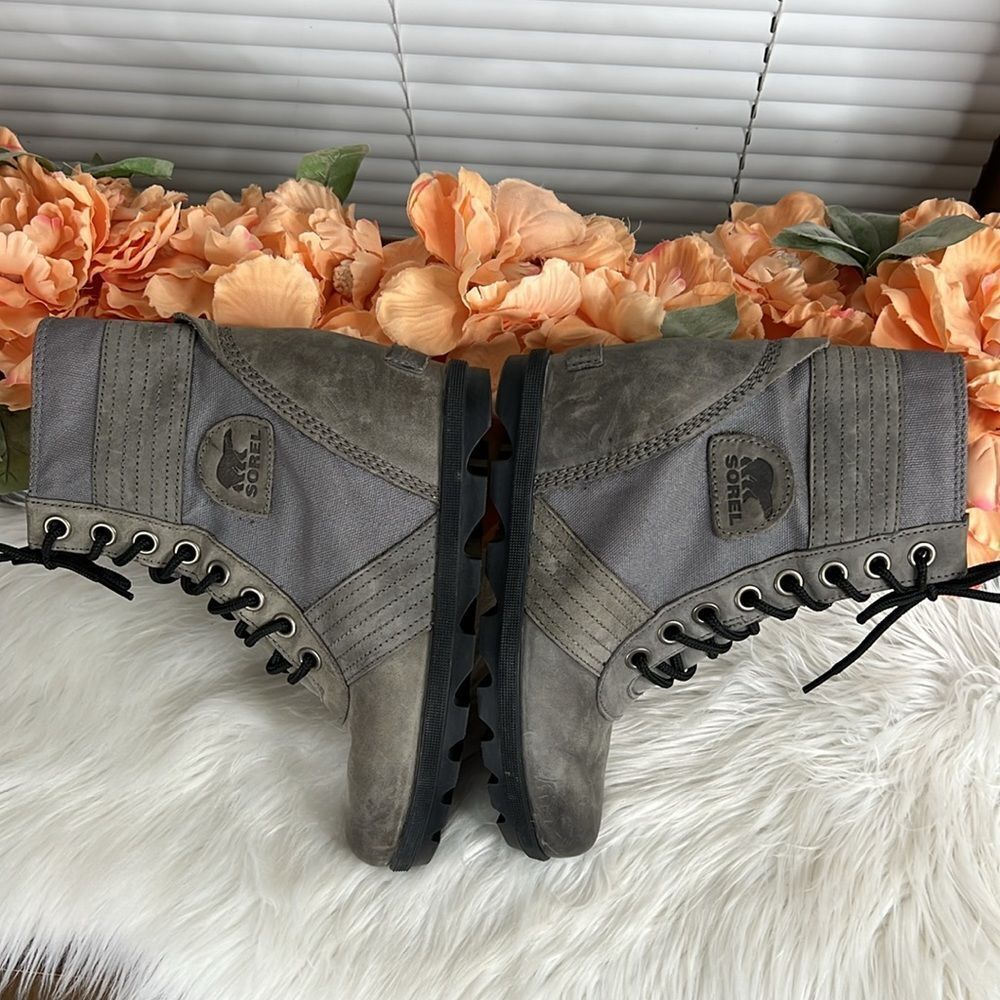Sorel Lexi Leather Wedge Boot Size 8 - Picture 5 of 9
